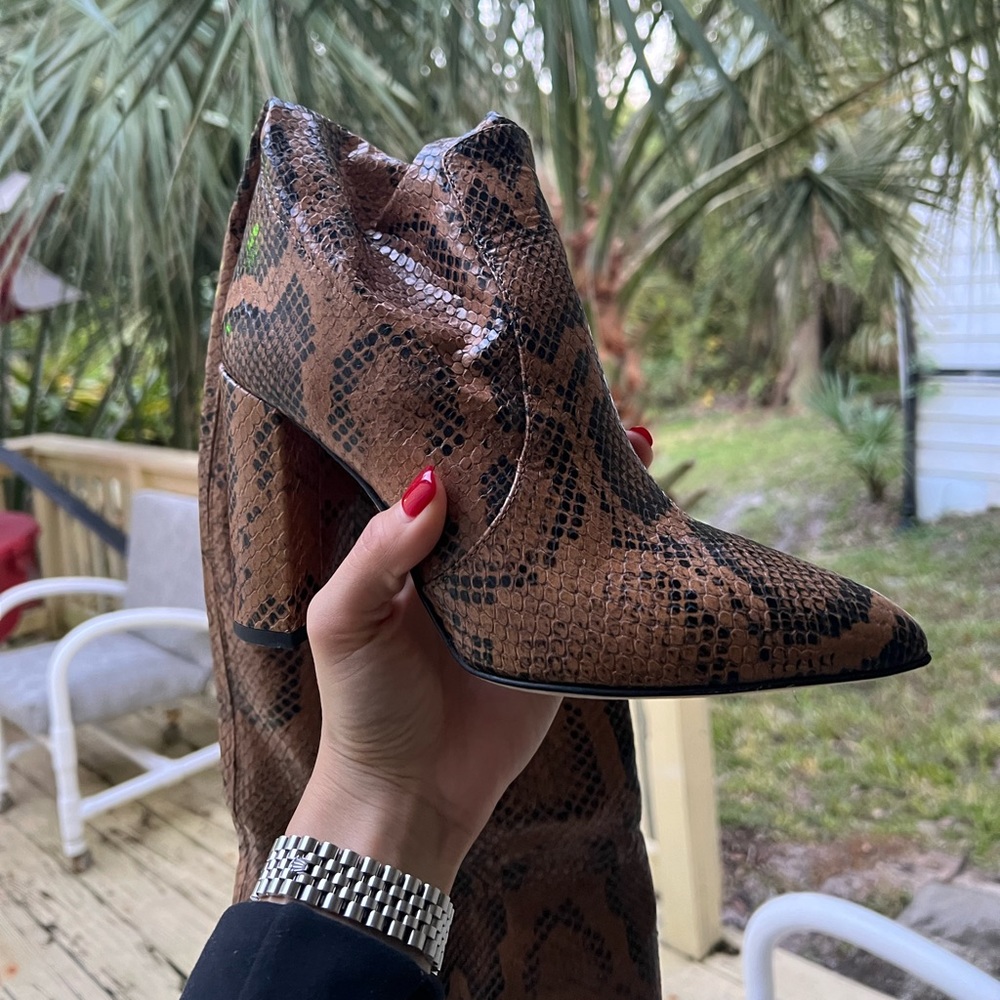 THIGH HIGH PYTHON PARIS TEXAS BOOTS. LIKE NEW. 37